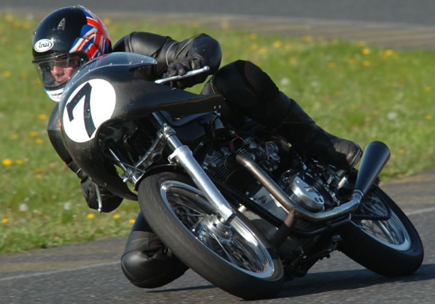 Triumph Bonneville 750 OIF
Grab the Flag Races Pannoniaring/Ungarn
