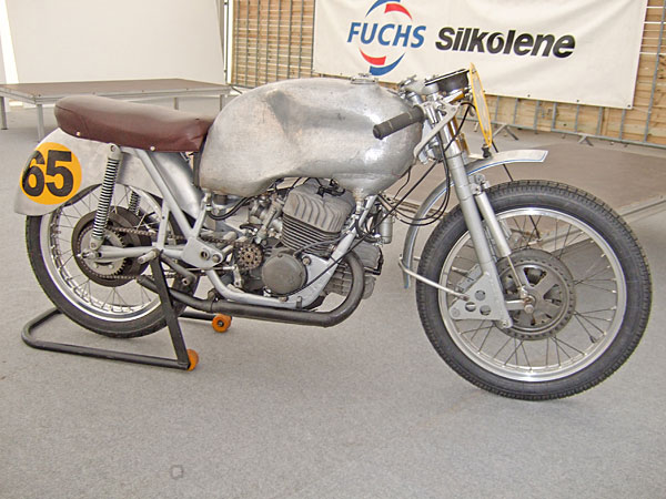 DKW RM 350
350ccm, etwa 40PS, Werksmaschine von 1954, Fahrer Gustl Hobl, Siegfried Wünsche, Karl Hofmann
