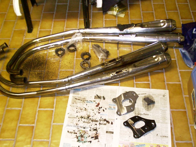 Restauration einer Honda 750 Four K7
Unrestaurierte 4x4-Anlage.

