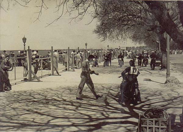 Parque Cerrado
Motorcycling in the River Plate
Buenos Aires , Argentina
South America 
1950
