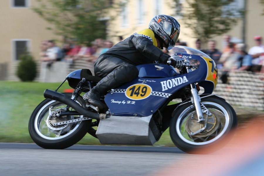 Eszsl Wilhelm - Honda CB450
