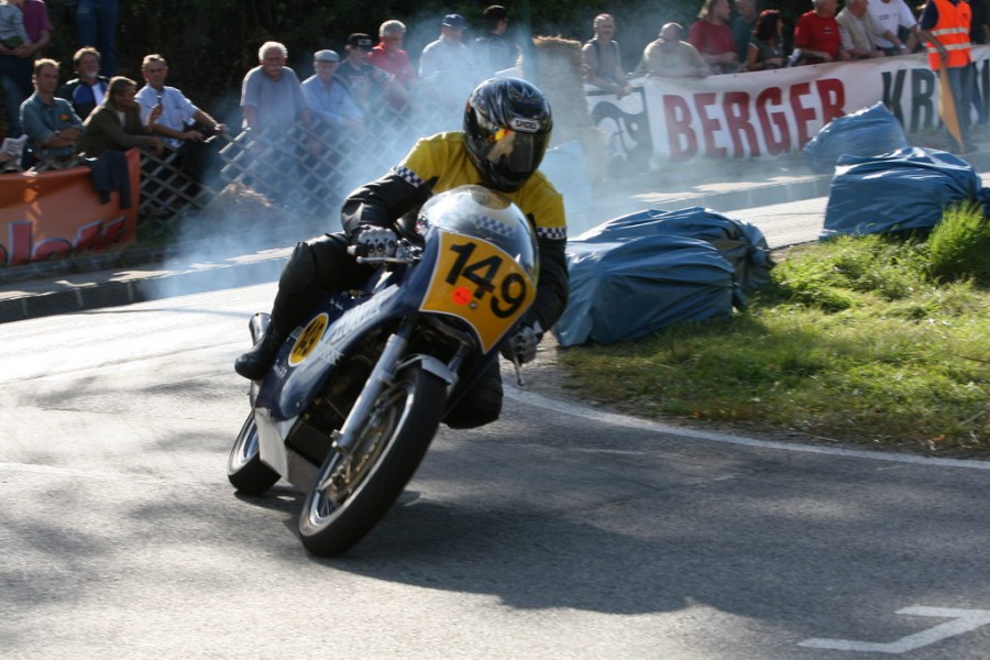 Eszsl Wilhelm - Honda CB450
