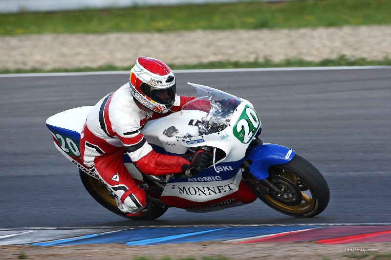 Bartol 250
83er Bartol Rennmaschine
2 Zyl. Drehschiebermotor
Leistung ca. 70 PS
Bakker Fahrwerk
Ex Reserve Motorrad von Gustl Auinger, er fuhr bis 1985 die 250er Bartol in der WM. Ein 8. Rang beim Grand Prix in Jerez war die beste Plazierung.

