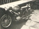Dateiname=Moped_14.jpg
Dateigröße=103KB
Abmessungen: 800x600
hinzugefügt am: %04. %914 %2008 Moped_14.jpg