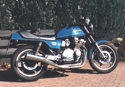 Suzuki GSX 750 E
Suzuki GSX 750 E von 1981.
www.suzuki-classic.de
Schlüsselwörter: Suzuki 1981 1982 1980 GSX Katana