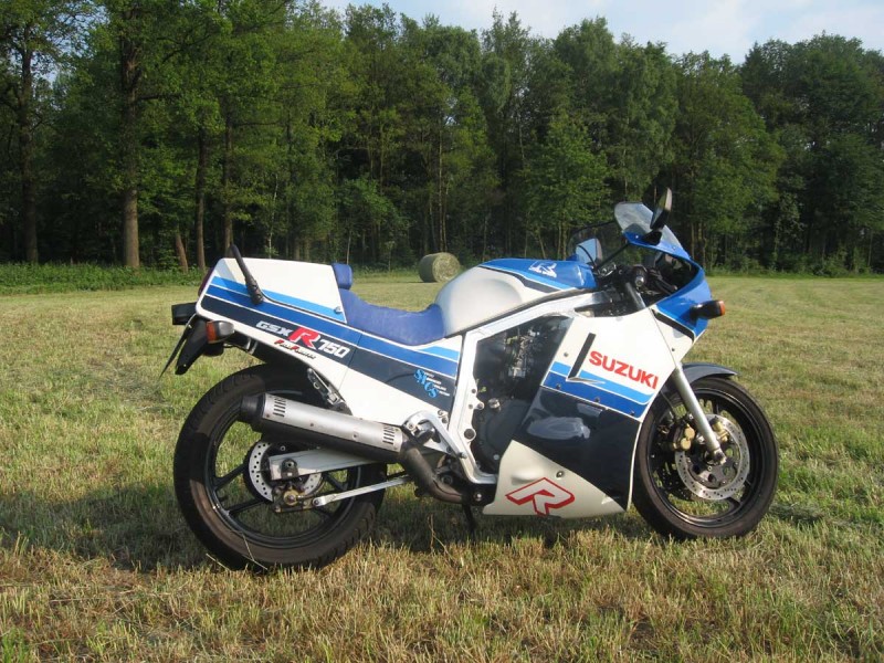 Suzuki GSX 750 R 1986
GSX 750 R von 1986 in original Zustand. 
www.suzuki-classic.de
Schlüsselwörter: Suzuki GSX750R 1986 1985 1987