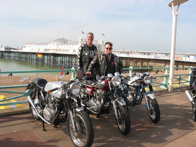 Brighton Burn up 2006
Am Madeira Drive mit Blick auf das Brighton Pier
Schlüsselwörter: XS, 650, Twins, Inn