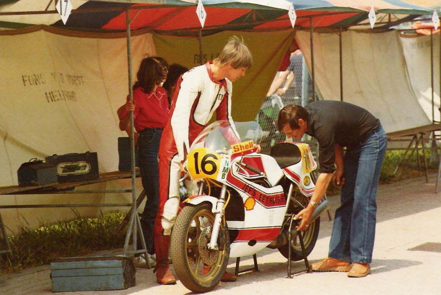 95
Helmond 1980 Pits 200mijlsrace
Theo Met Monteur verzorger P de Jong
