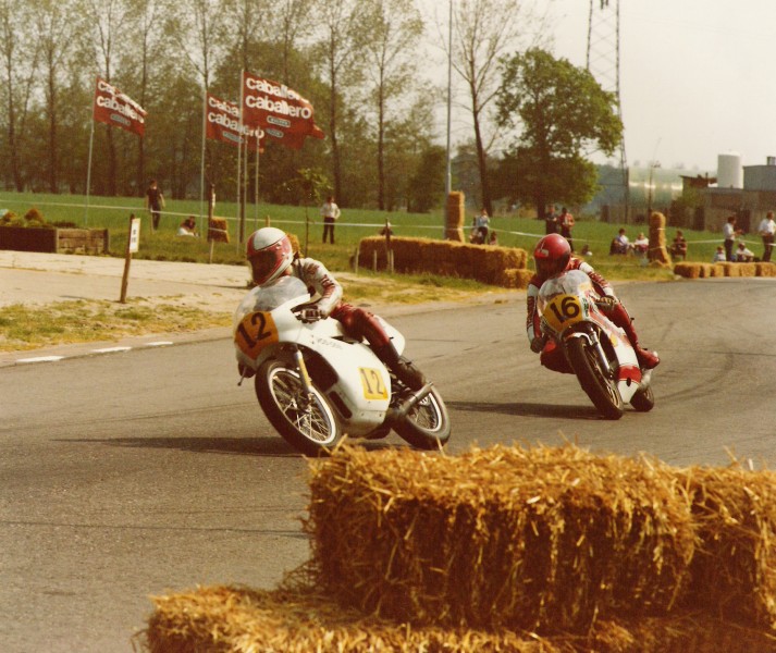 31
van Heugten 
NMB 200mijlsrace Helmond 1980
16 Theo 
12 Gerard Beck
