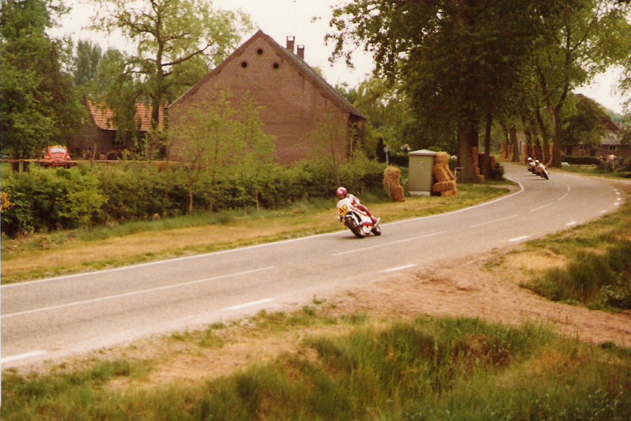 32
van Heugten 
NMB Motorwegrace
Lierop 500cc 1980
40 Theo
