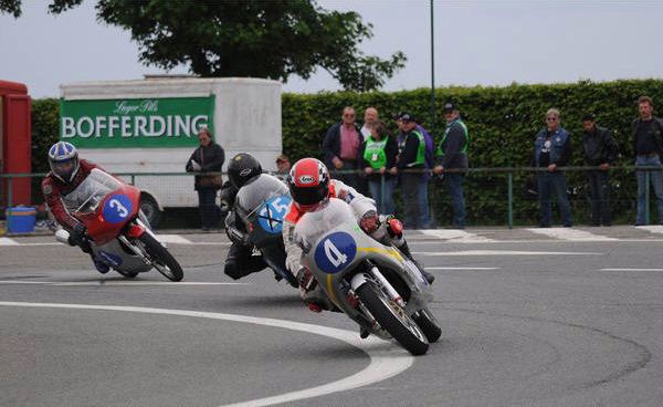 Classic race Mettet G.Old Trophy 2009
Classic race Mettet G.Old Trophy 2009
John Clarijs NL nr4 350cc 2de plaats
