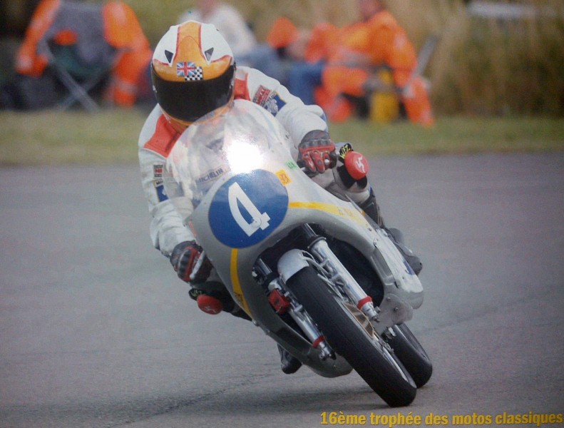 John Clarijs Honda RC173 ra Rennen Chimay 2009
Trophee Moto Classic Chimay 2009 John Clarijs Honda RC173 ra 350.
