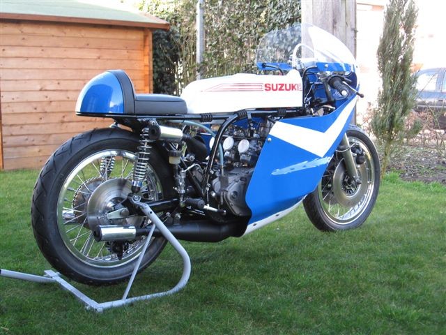 suzuki tr 750 replica samracing
Lauft gut 
Schlüsselwörter: suzuki tr 750 replica samracing