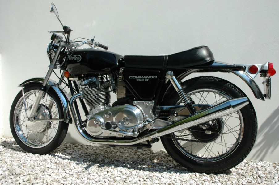 Norton Commando Roadster
Norton Commando Roadster, 750
