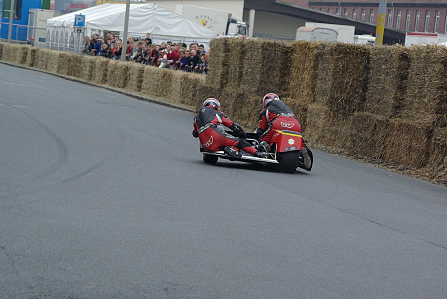 Henry Wirth / Enrico Wirth
Vater und Sohn auf Jacobs Suzuki GS 1000
Bremerhaven 2007
