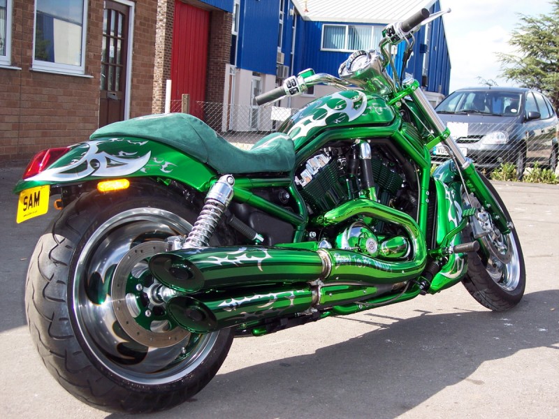 Harley Davidson
Sam chose the colour........green - wheels too !
