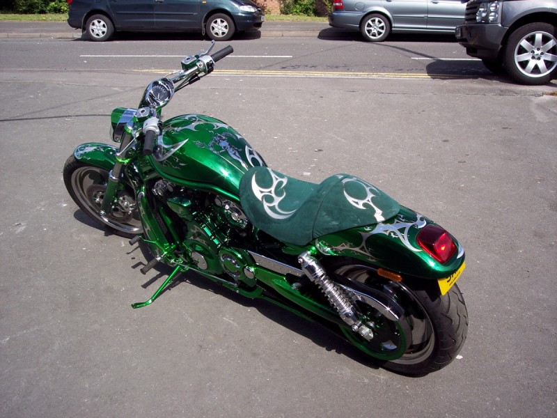 Harley Davidson V Rod
Seat covered to match
