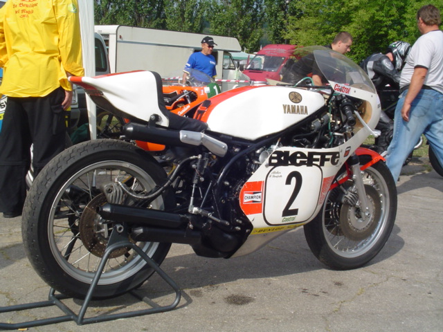 classic-racer
YAMAHA TZ 750
