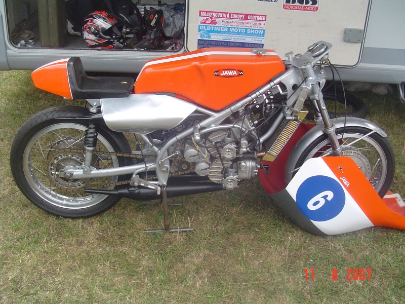 classic-racer
JAWA 350/673 4V Bj. 1968 ex Bill Ivy 
