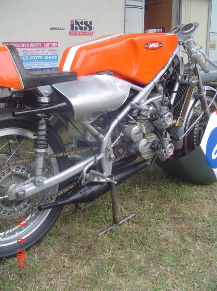 classic-racer
JAWA 350/673 4V Bj. 1968 ex Bill Ivy 
