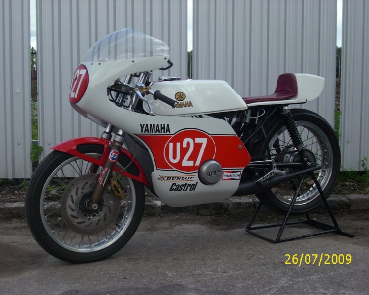 YAMAHA RD 200
Classic-Racer Yamaha RD 200 , Bj. 1975 , www.vojtastanis.wz.cz
