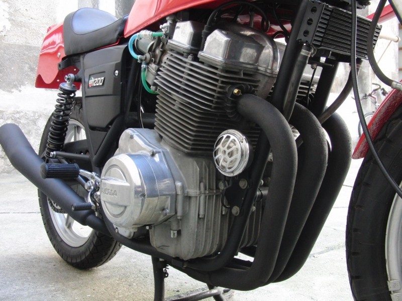 Sulzbacher Laverda 1200SC 1977
www.laverdafreunde.at
