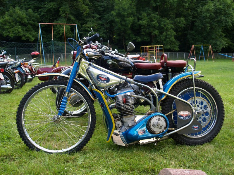 Speedway Jawa-Power
diese 500er Speedway war beim 6.Jawatreffen der Jawafreunde-Magdeburg dabei
