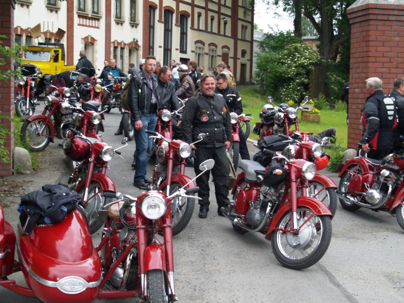 6.Jawa 500 OHc Treffen 2008
bei der Ausfahrt in Treuen
Schlüsselwörter: Jawa,Jawafreunde,Jawa 500 OHC