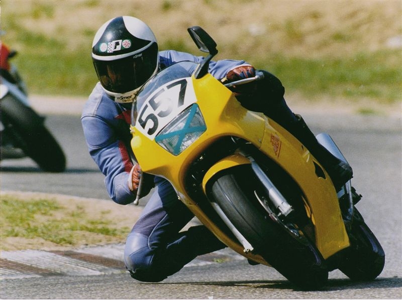 Rheintal Motorrad- Rallye Hockenheim 002 1992
19. ADAC Rheintal Motorrad-Rallye Hockenheim am 21.06.1992
Jens Winter #557 Klasse 4 auf Suzuki RGV 250
