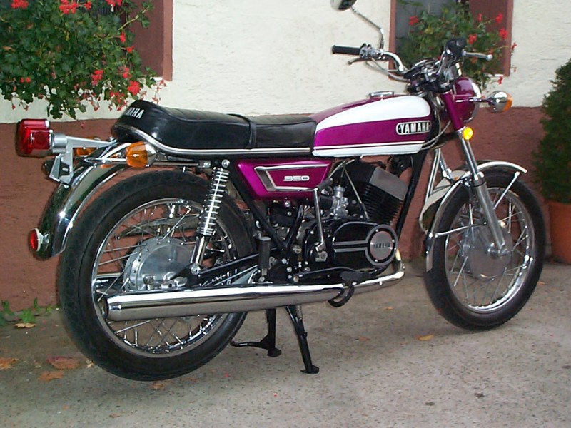 Yamaha R5 von 1970
Unrestaurierte Yamaha R5 von 1970
