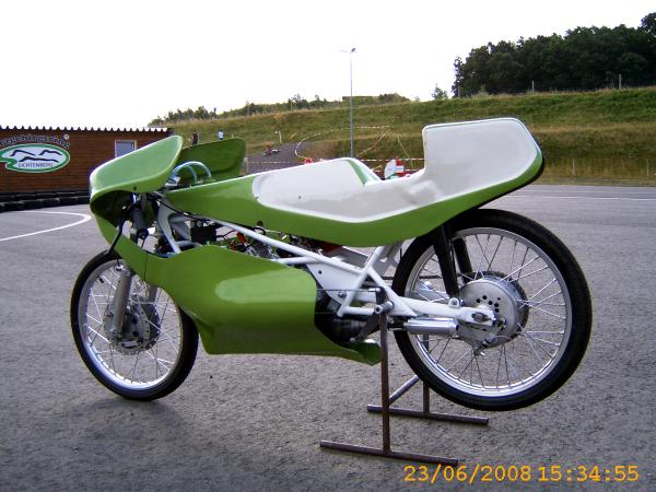 Simson Rennmaschine 50 ccm Eigenbau !
Endlich Fertig !
