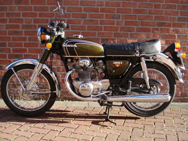 CB 350 K4
Baujahr 1973,Originalzustand,erst 3000 km Laufleistung

Maschine ist ab Mai 2009 zu verkaufen  (joeddy@arcor.de )
