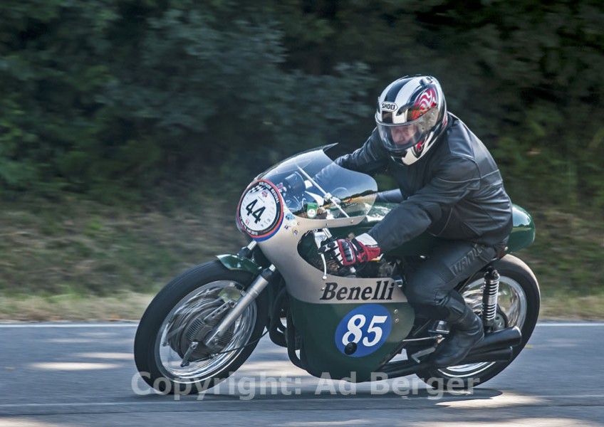 _Benelli_350_RS2C_1967_Kopie.jpg