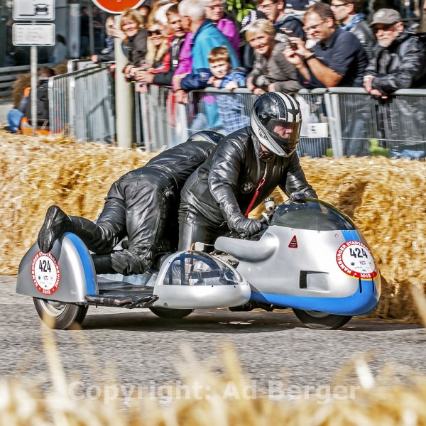 Bernd Fitsch, Botho Soltau
BMW R69 S Kneeler
