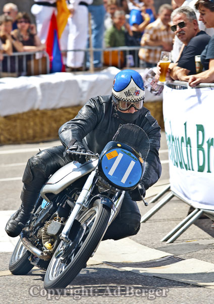 Franz Schleifer, 500ccm Norton Manx mit liegendem Zylinder (Eigenbau)
