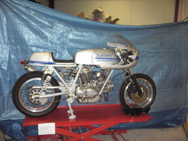 Ducati 900ss
