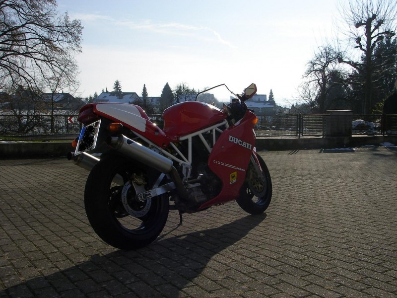 Ducati 900SS
