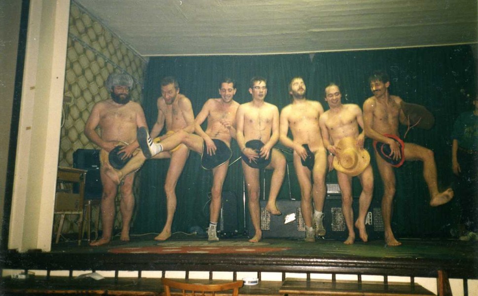 Ententreffen
1984 war der CAN CAN der Motorradfreunde Wolfenbüttel der Kracher des Abends
