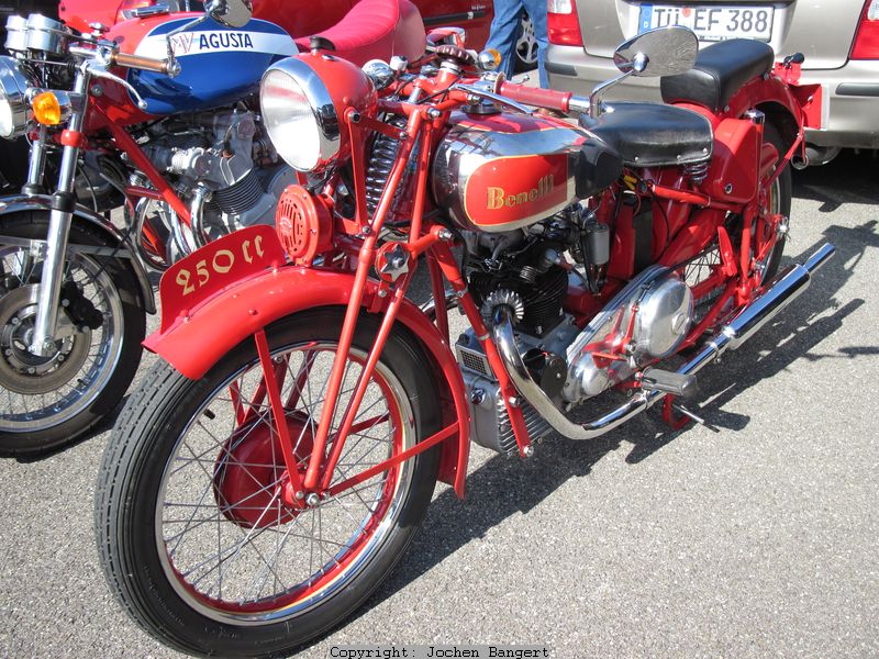 Benelli 250cc
