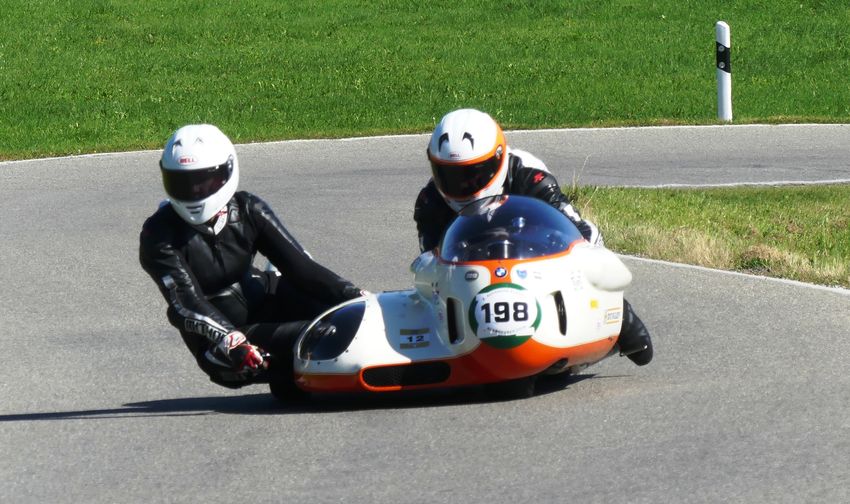 Benedikt und Kathrin Heine, BMW Kneeler
