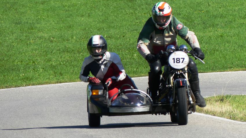 Josef und Monika Saller, Ducati 900 SD
