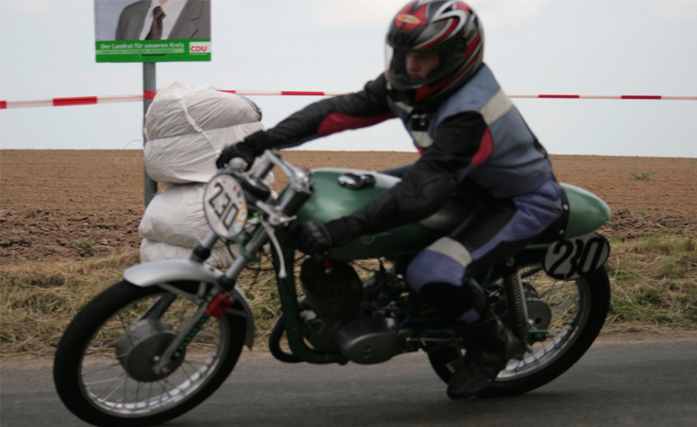 MZ 150
Käbschütztal 2008
Schlüsselwörter: MZ, 150, Käbschütztal, Nico, Müller, 230