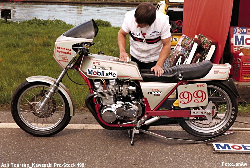 Kawasaki Z1000 Pro-Stock_Aalt Toersen
Dragrace Steenwijk (NL) 1981
