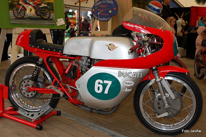Ducati 250ccm 1964_R.Nobels
Ducati Clubraces 2009 Assen

