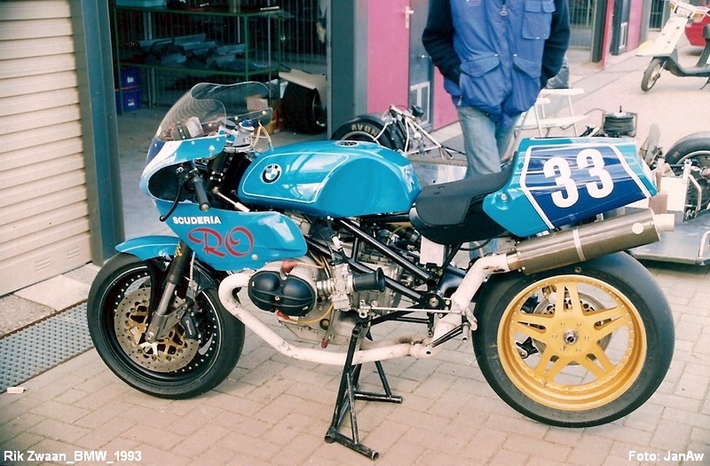 BMW Boxer 4 Velves ,,the blue baron,, Driver: Rik Zwaan_Constr./Tuning: Rudy Ottenhof
,,Battle of the Twins,, Circuit Assen 1993 (NL)
