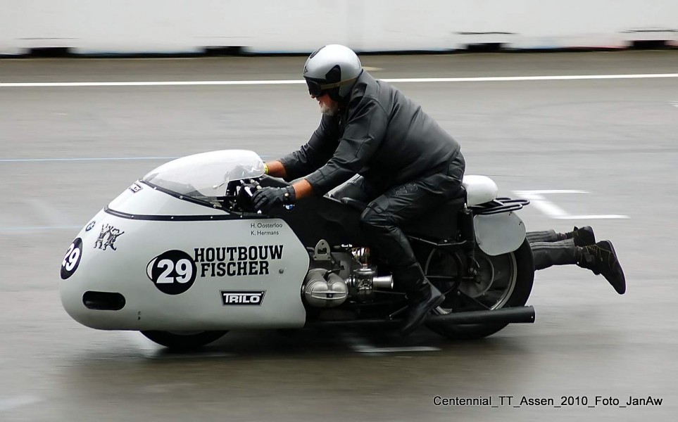 Centennial Classic TT 2010 Assen
Herman Oosterloo_Karel Hermans BMW 500 RS
