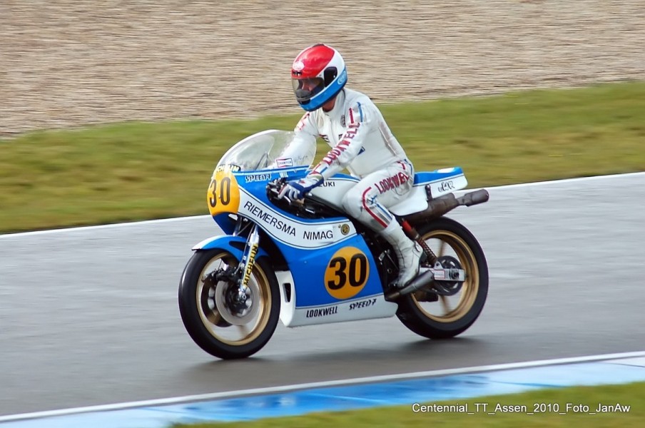 Centennial Classic TT Assen 2010
Wil Hartog Riemersma Suzuki RG-MK5
