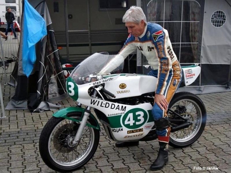 Alan North Yamaha TZ250C 1976
Centennial Classic TT Assen 2010_Rebuilds Bert Mulder (NL)

