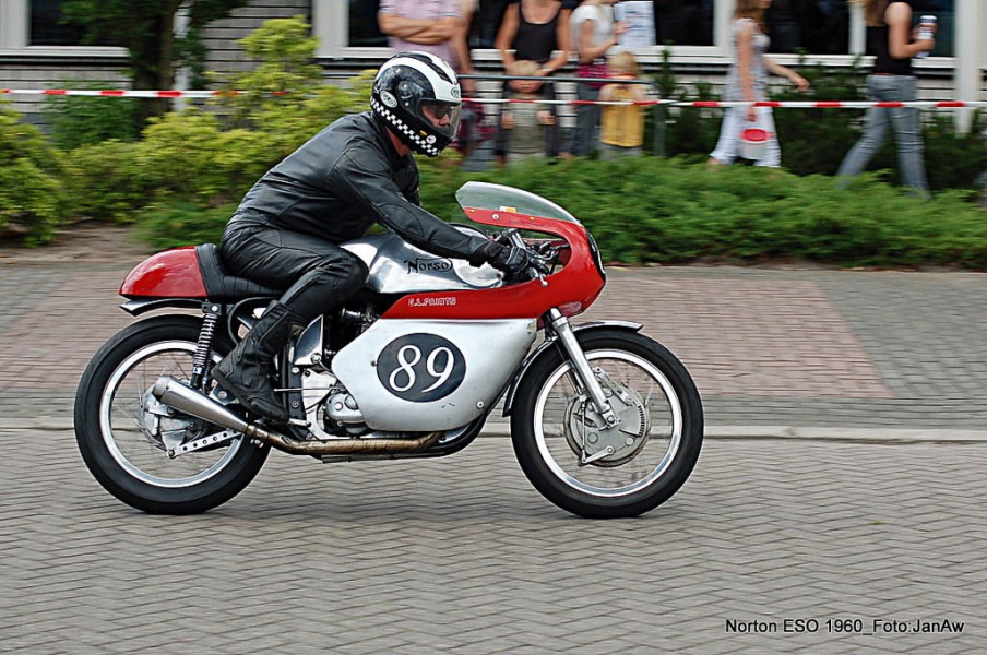 Norton ESO 500cc 1960_M. van Ellinckhuijzen
Tubbergen Classics (NL) 2009
