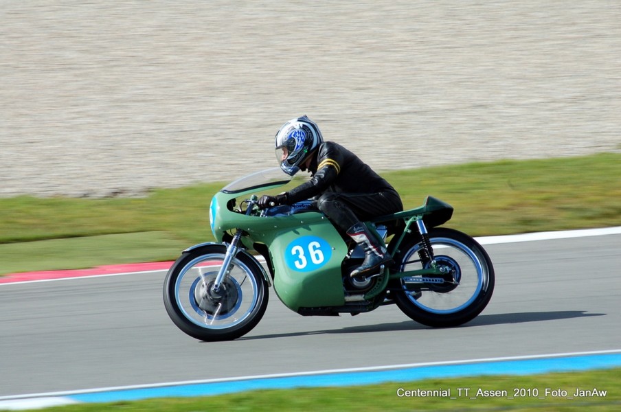 Centennial Classic TT 2010 Assen
Theo Louwes Norton Manx 350
